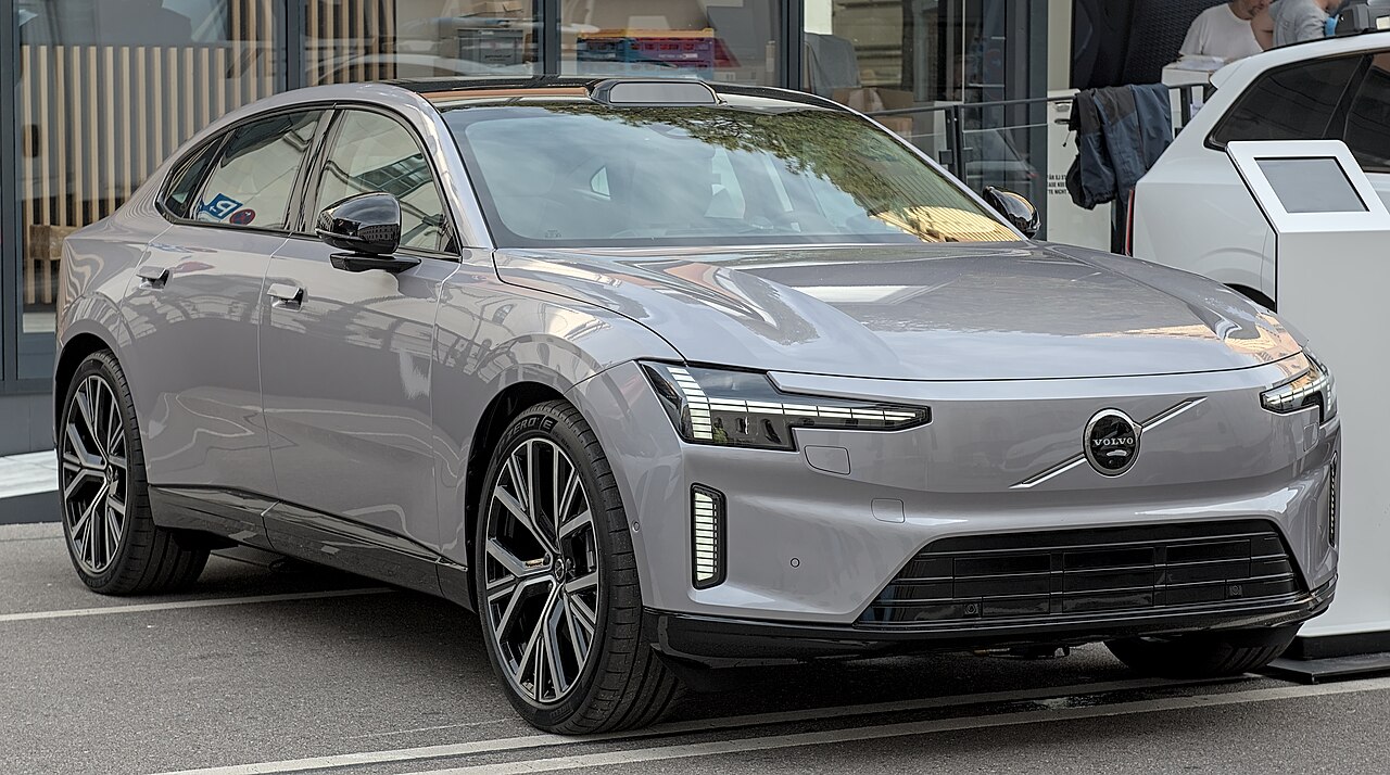 VOLVO ES90
