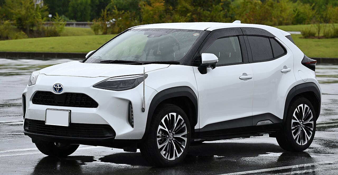 TOYOTA YARIS CROSS