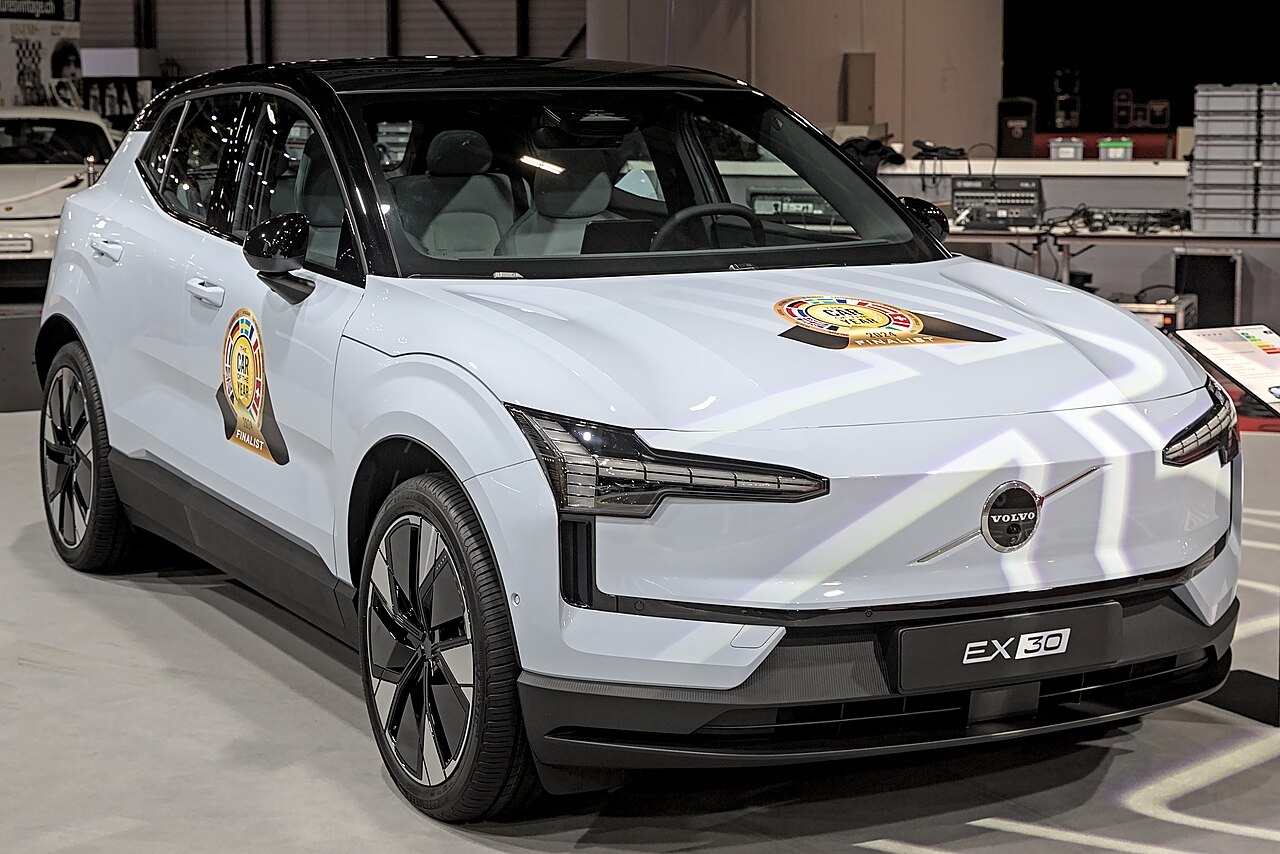 VOLVO EX30
