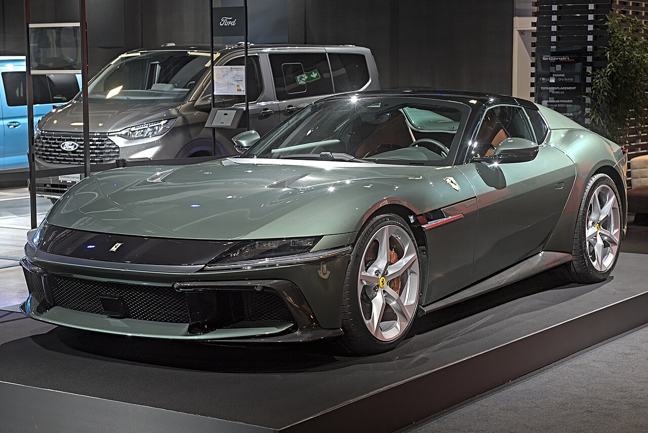 FERRARI 12CILINDRI